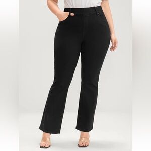 BloomChic Bootcut 4XL Slightly Stretchy High Rise Black Wash Pocket Full Jeans